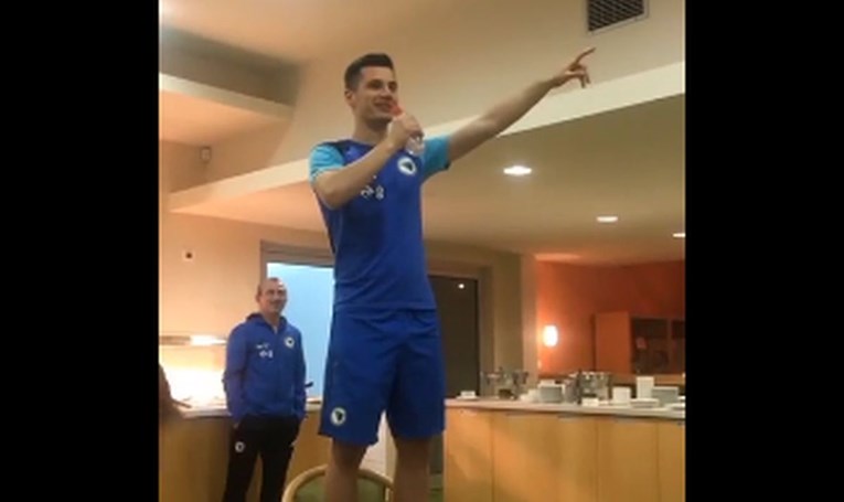 Ovako izgleda inicijacija novih "Zmajeva": Dinamov talent pjevao kao Halid