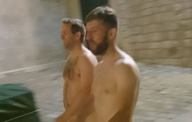 FOTO Potpuno goli ležerno prošetali centrom Dubrovnika (18+)