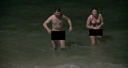 VIDEO Uhvatili ih tijekom seksa u moru pa ih natjerali da goli hodaju plažom