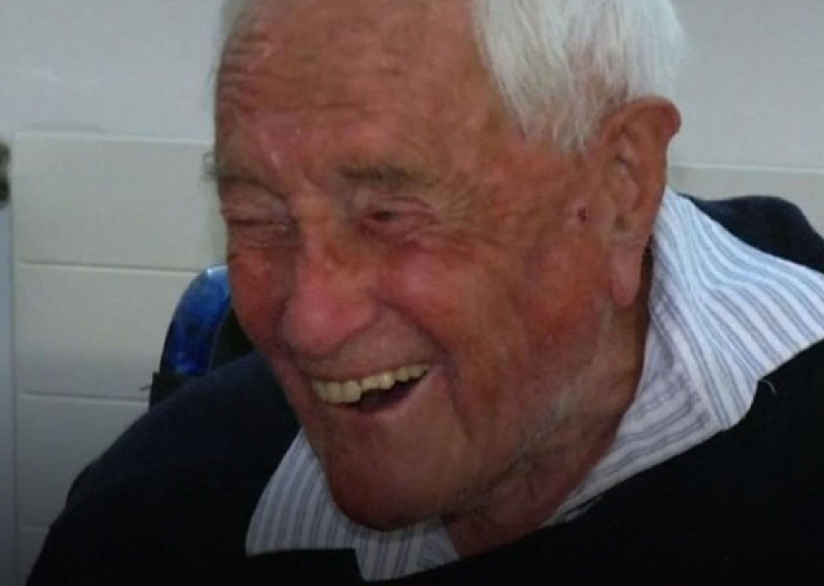 OBJAVLJENA SNIMKA 104-godišnji znanstvenik pjeva od sreće što će uskoro umrijeti