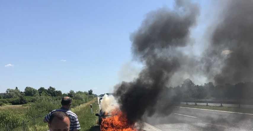 VIDEO: POGLEDAJTE BUKTINJU Na autocesti Goričan - Zagreb gori automobil