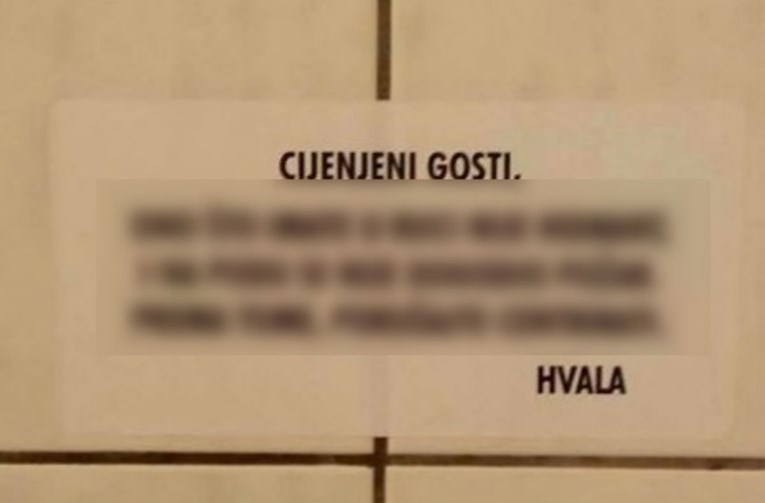 FOTO "Nema požara na podu": Poruka u jednom dalmatinskom javnom WC-u nasmijala internet