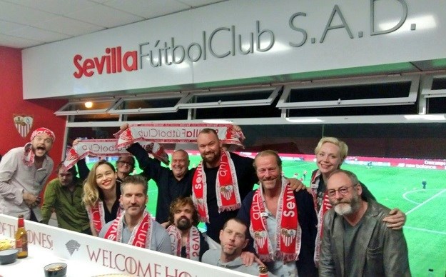 Zvijezde najpoznatije serije na svijetu uživale na utakmici Seville i Barcelone