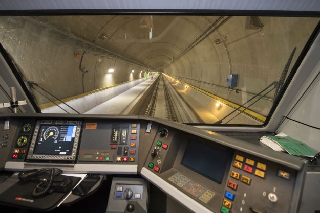 VIDEO Spojila se Europa, u promet pušten najdulji tunel na svijetu, gradio se 17 godina i koštao 11 milijardi eura