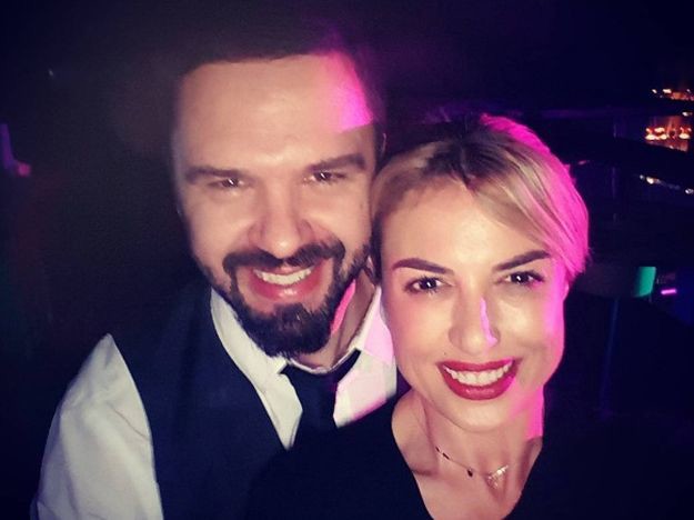 FOTO Nije Danijela: Prepoznajete li plavušu u društvu Petra Graše?