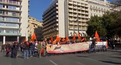 Grčki zastupnici izglasali reforme koje ograničavaju pravo na štrajk, neredi u Ateni