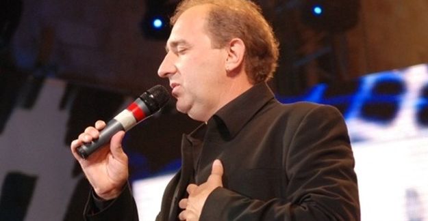 Grdović ponovo sletio s ceste, Mercedesom se zabio u stup