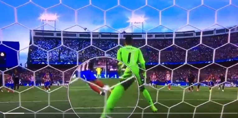 Griezmann je zabio neregularan gol iz penala: Pojavila se snimka koja otkriva da je prekršio pravilo