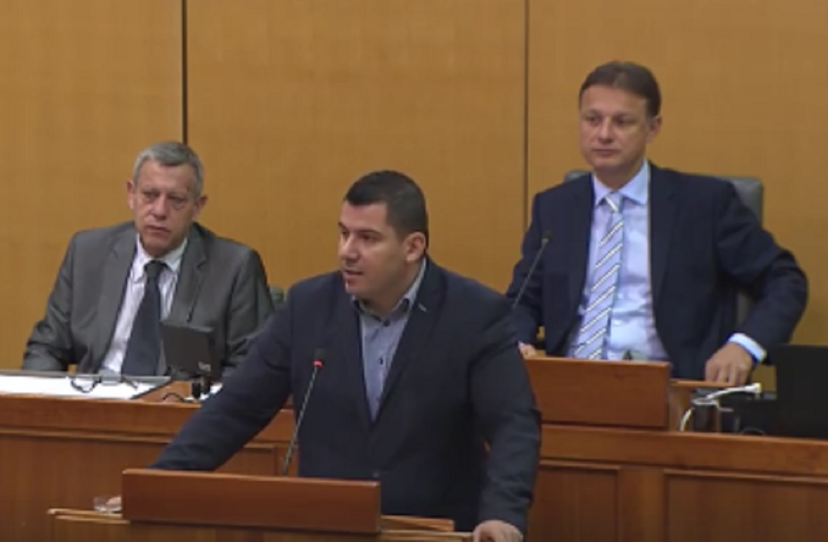 Grmoja nabrojao HDZ-ovce koji su krivi za arbitražu zbog koje je Hrvatska izgubila teritorij