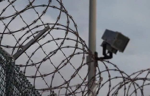 Dvojica zatvorenika iz Guantanama premješteni u BiH i u Crnu Goru