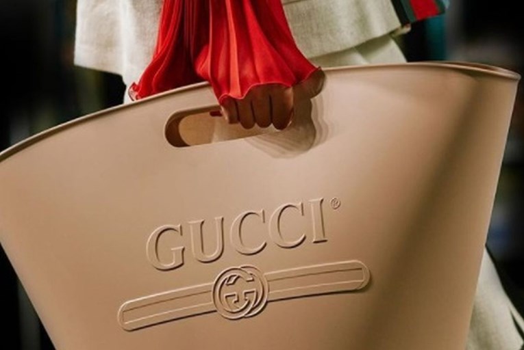 Nova Gucci torba od 6000 kuna postala predmet sprdnje: "Baš mi treba košara za prljavi veš"