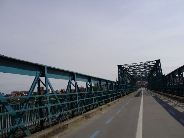 Tragedija na graničnom prijelazu, 18-godišnja pješakinja smrtno stradala na mostu u Gunji
