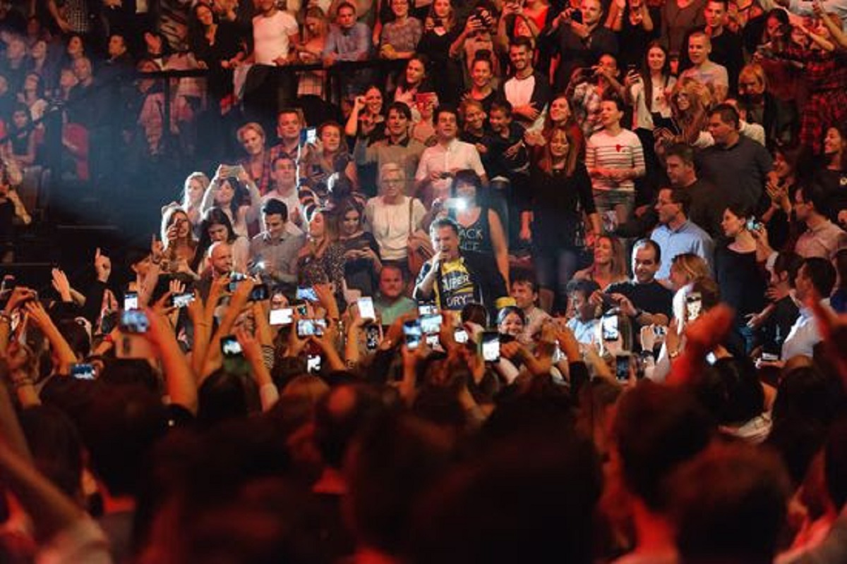 Rasprodan fan pit za Gibonnijev spektakl u Areni Zagreb