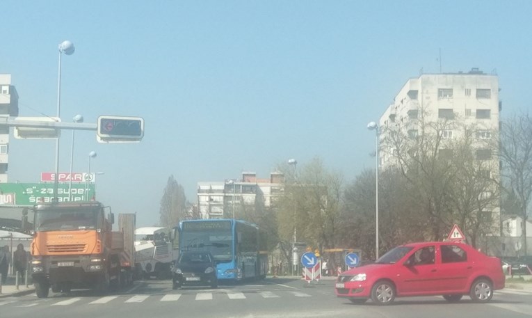 U Zagrebu zbog radova nastao prometni kaos na cestama