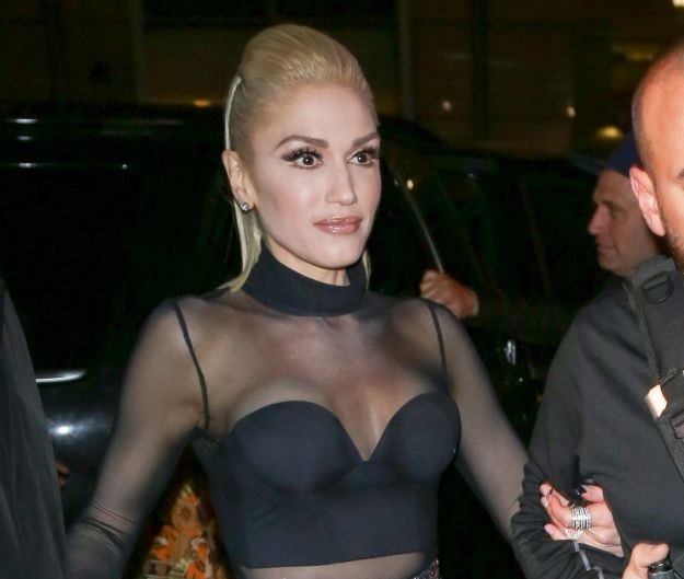 Gwen Stefani pokazala guzu u prozirnoj suknji