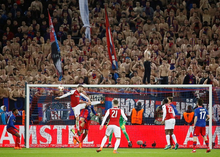 CSKA MOSKVA BILA NA PRAGU SENZACIJE Protiv Arsenala jurila gol vrijedan polufinala, pa ispala