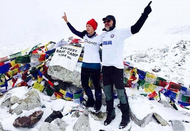 Bijelima podrška i s Mount Everesta: "Hajduk uvijek na vrhu, preplivat ćemo sve Rijeke"