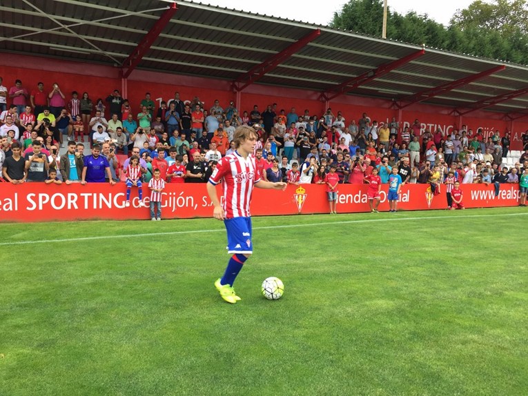 Halilović se predstavio navijačima u Gijonu: "Želim igrati protiv Reala"