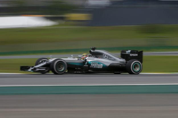 Hamilton i dalje najbrži, Vettel u problemima