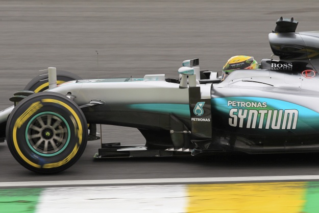 Hamiltonu deseti pole position sezone u Brazilu