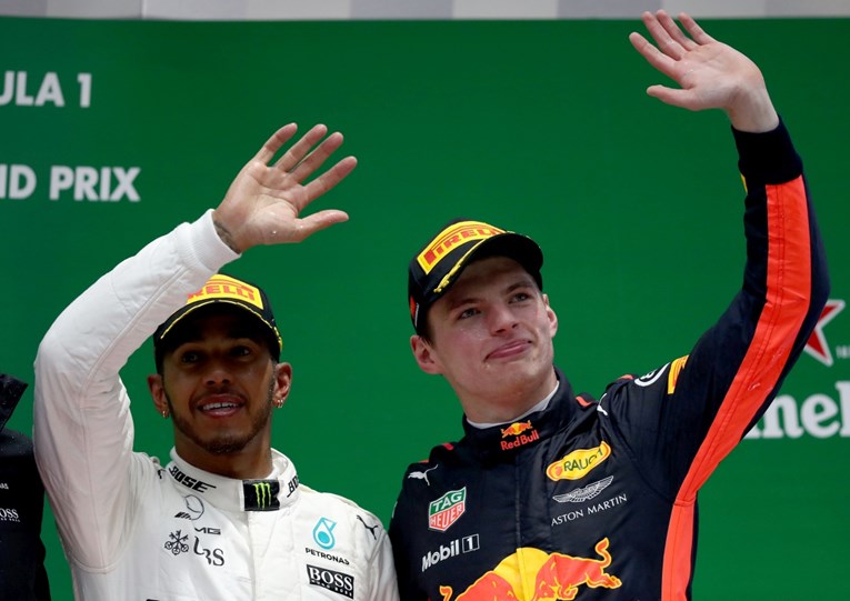 Hamilton želi da se i Red Bull pridruži borbi za naslov