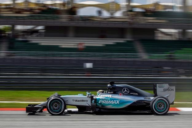 Mercedes uvjerljivo najbrži u Kini: Hamilton kreće prvi, Rosberg drugi