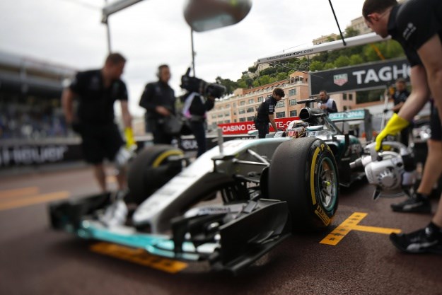Hamilton prvi put u karijeri izborio pole position na ulicama Monte Carla