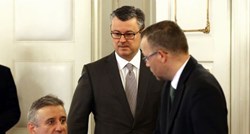 Ministri komentirali Hasanbegovićevo pisanje za ustaški časopis, on prošao kraj novinara bez riječi