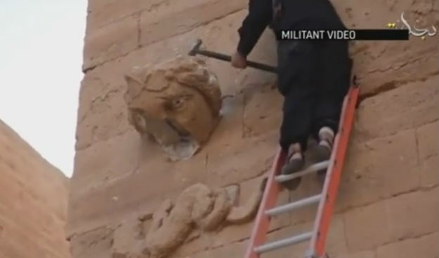 ISIS se hvali snimkom uništavanja drevne Hatre