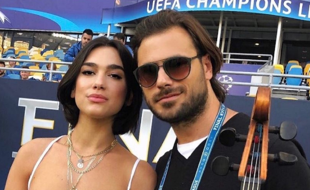 Hauser objavio fotku sa seksi Albankom za kojom luduje svijet pa bacio foru i zbunio fanove