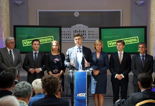 Manji PDV, veće plaće, otpis dugova: Pogledajte što sve HDZ obećava građanima ako ih izaberu