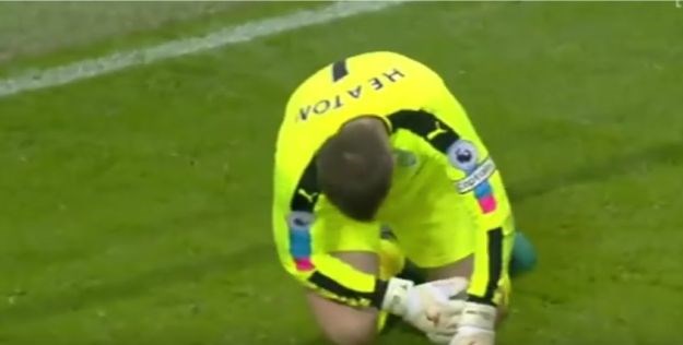 Obranio i srušio se od boli! Ibrahimović volejčinom skoro otkinuo ruku vrataru