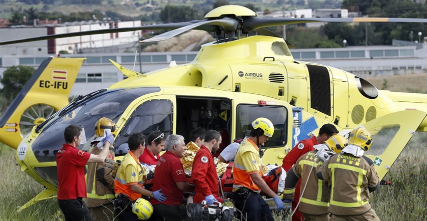 Puklo uže za spašavanje na helikopteru u Alpama, dvije osobe poginule