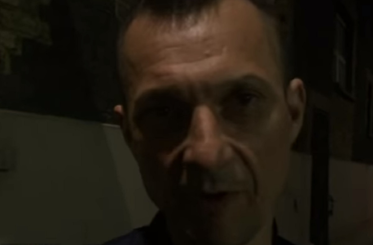 HEROJ IZ LONDONA Trčao za teroristima i gađao ih bocama i čašama