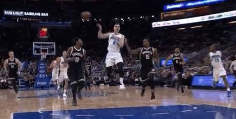 SUPERMARIO SHOW Hezonja oduševio bananama i dodavanjem bez gledanja