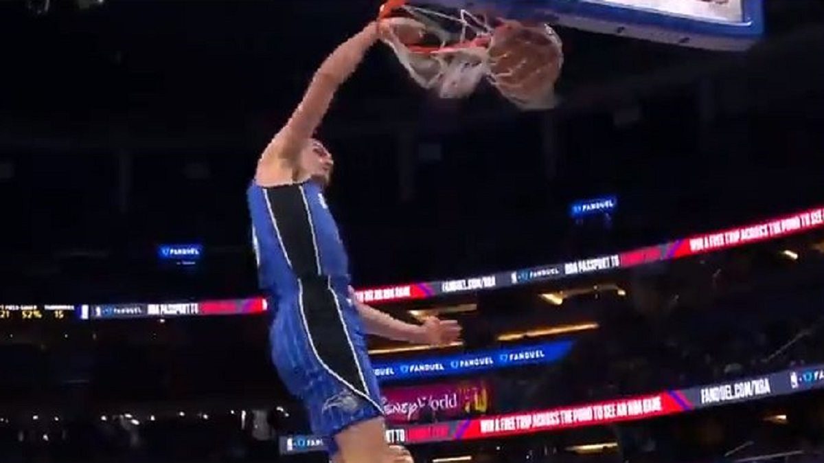 "BEZOBRAZNI" HEZONJA ODUŠEVIO AMERIKU Ukrao loptu, bježao preko cijelog terena i zakucao