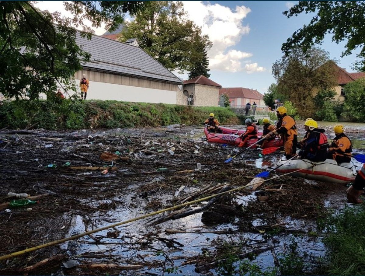 Dobra se u Ogulinu nije izlila, Karlovac očekuje vodeni val