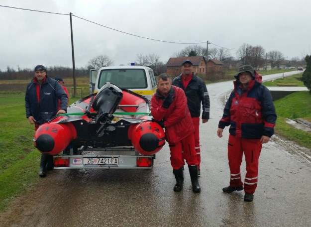 Kraj dvodnevne potrage: HGSS u šumi kod Karlovca pronašao tijelo traktorista