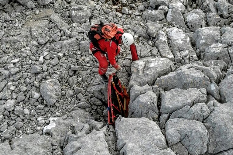 HGSS spasio ozlijeđenog planinara na Mosoru