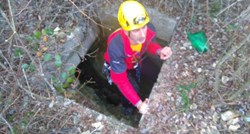 Zadranin pokušavao izvaditi mobitel pa upao u 15 metara duboku jamu, spašen intervencijom GSS-a