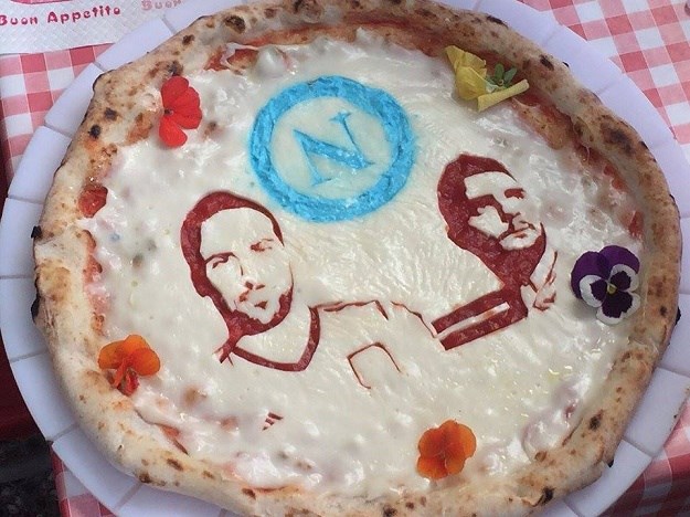 Evo kako se navijači Napolija pizzom osvećuju Higuainu za izdaju