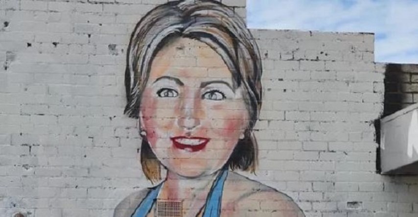 FOTO Pogledajte mural Hillary Clinton u badiću zbog kojeg je umjetniku cenzuriran Instagram