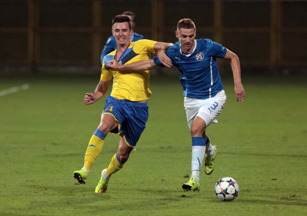 Dinamo uz sumnjivi jedanaesterac izvukao bod u Zaprešiću