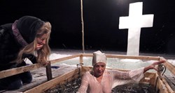 Dva milijuna Rusa se sinoć zbog Isusa okupalo u ledenoj vodi