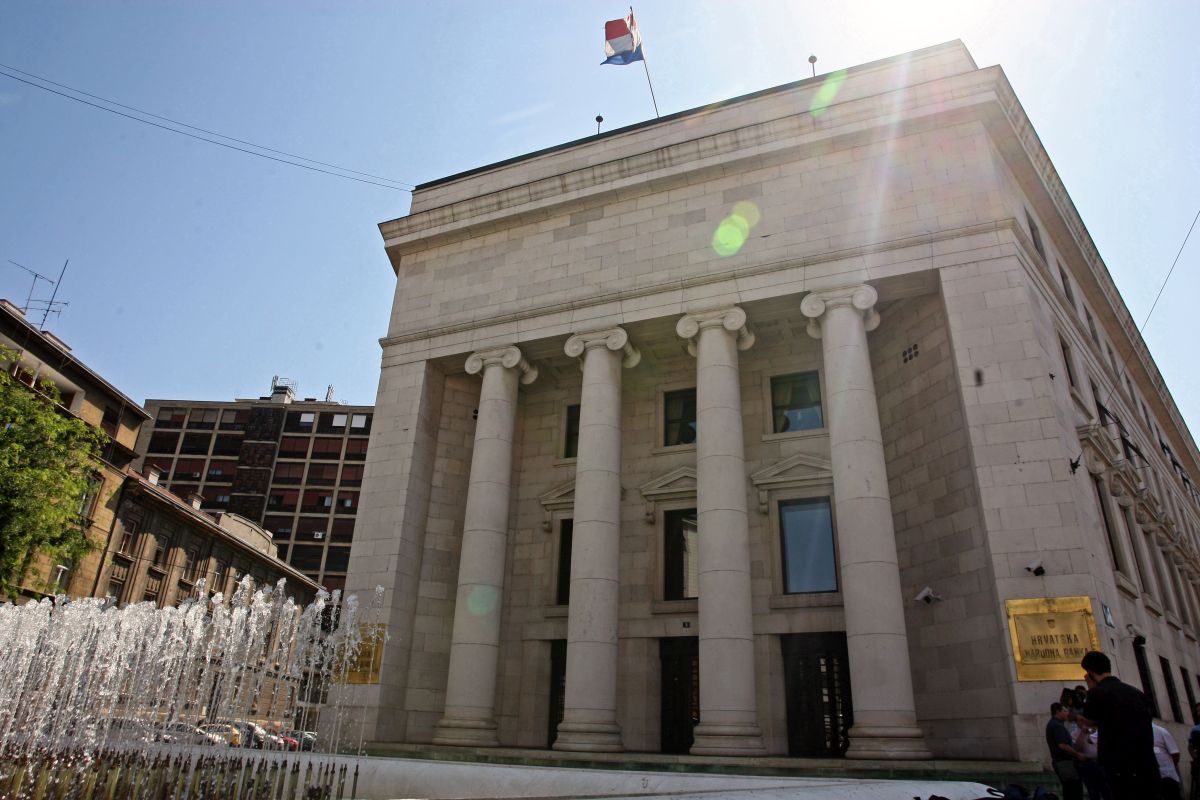 HNB od banaka kupio 405 milijuna eura da zaustavi jačanje kune