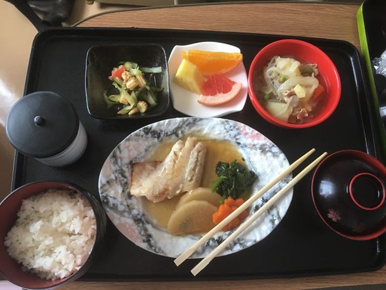 FOTO Dok u hrvatskim bolnicama pacijenti jedu bljutavu blitvu, Japanci uživaju u ovim delicijama