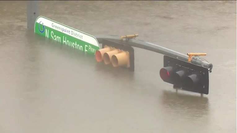 KATASTROFA U TEKSASU Nakon uragana, Houston pogodile rekordne poplave