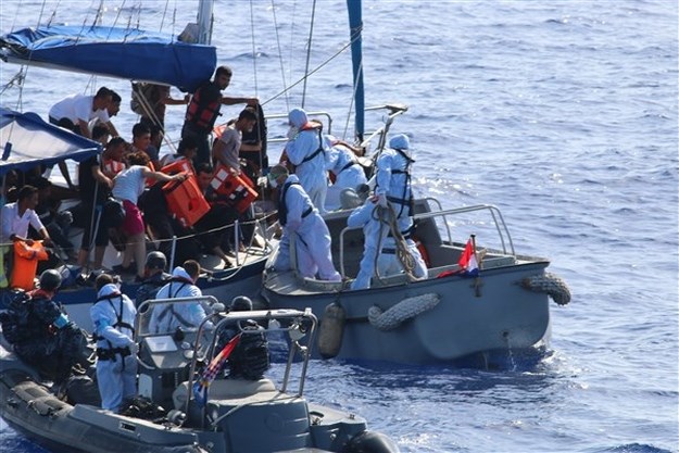 Hrvatska mornarica u akciji: Pogledajte kako je teklo prvo spašavanje migranata u Sredozemlju