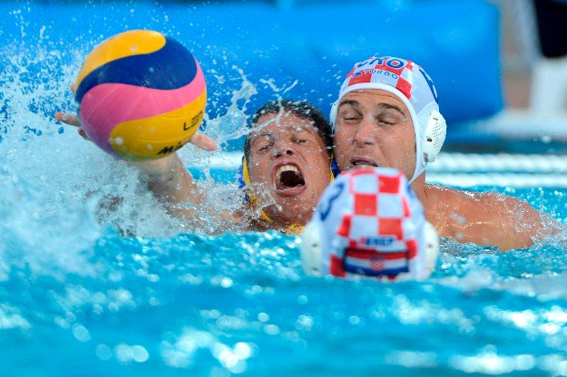 Hrvatska se nakon sjajnog početka raspala, Srbija osvojila Svjetsku ligu i izborila OI