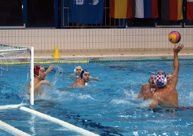 Hrvatski vaterpolisti u Varaždinu uvjerljivi protiv Francuza